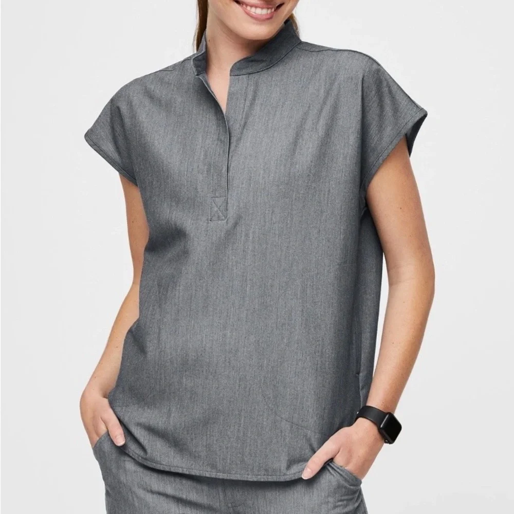Figs Scrubs Women’s Top Rafaela Oversized Scrub Top Graphite size Small - Picture 2 of 7